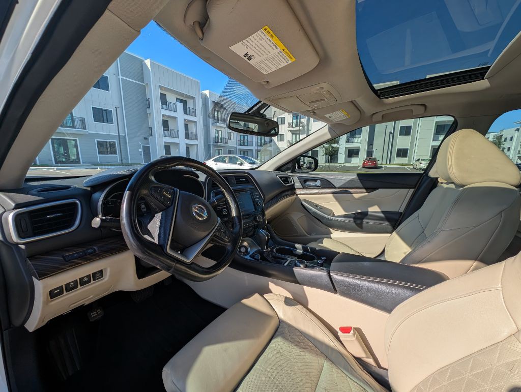 2016 Nissan Maxima Image 14