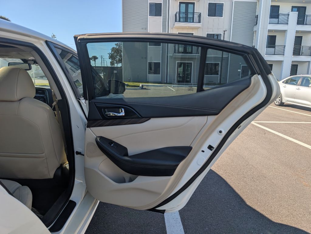 2016 Nissan Maxima Image 19