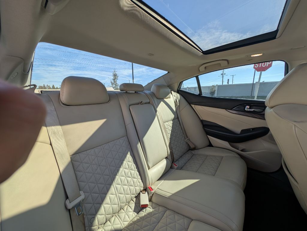 2016 Nissan Maxima Image 21