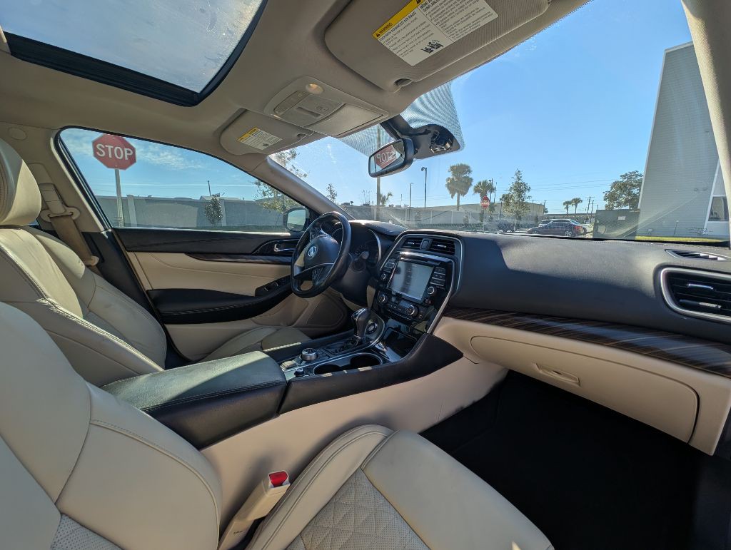 2016 Nissan Maxima Image 23