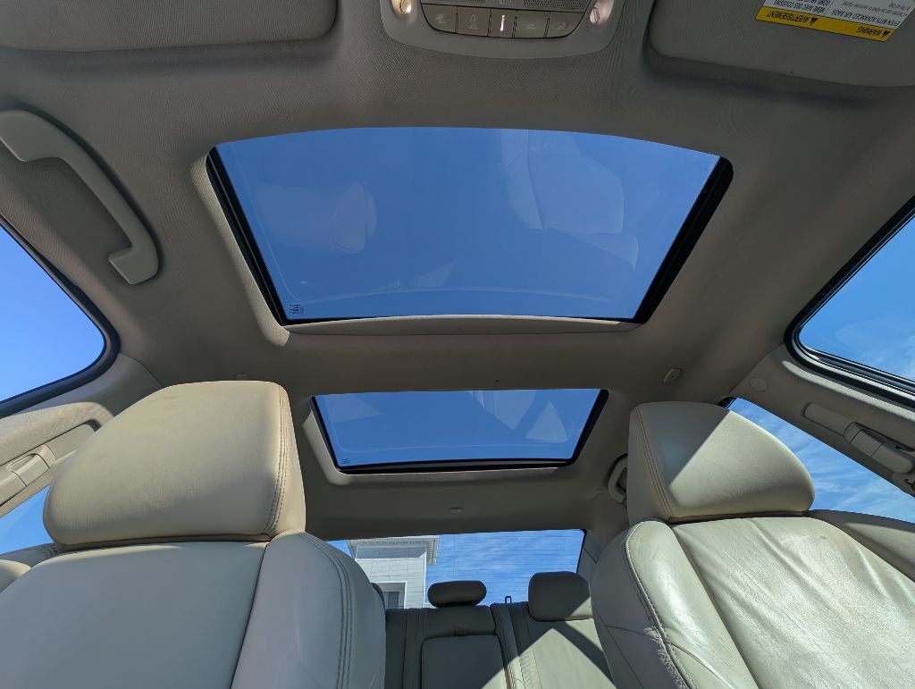 2016 Nissan Maxima Image 25