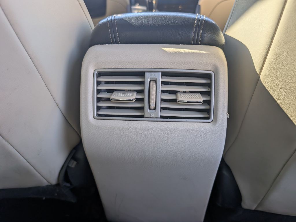 2016 Nissan Maxima Image 29