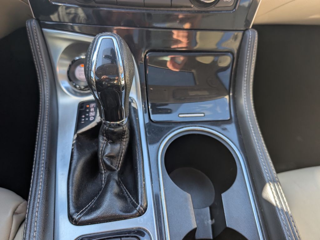 2016 Nissan Maxima Image 39