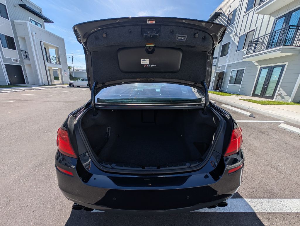 2016 BMW 5 Series Image 12