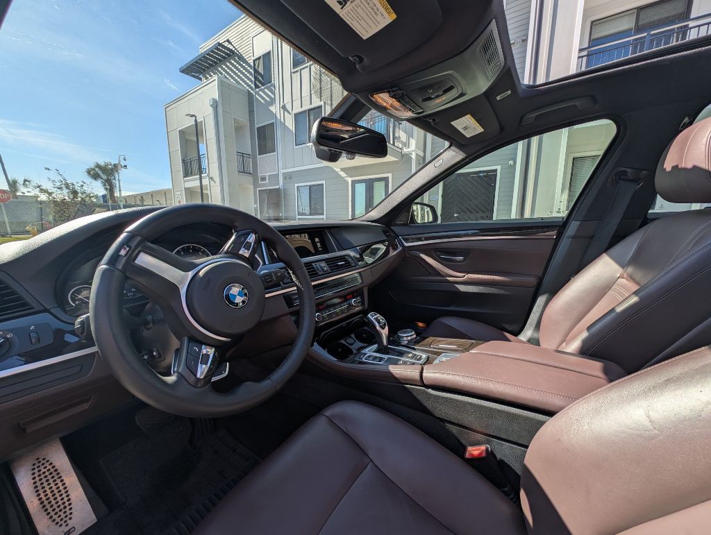 2016 BMW 5 Series Image 15