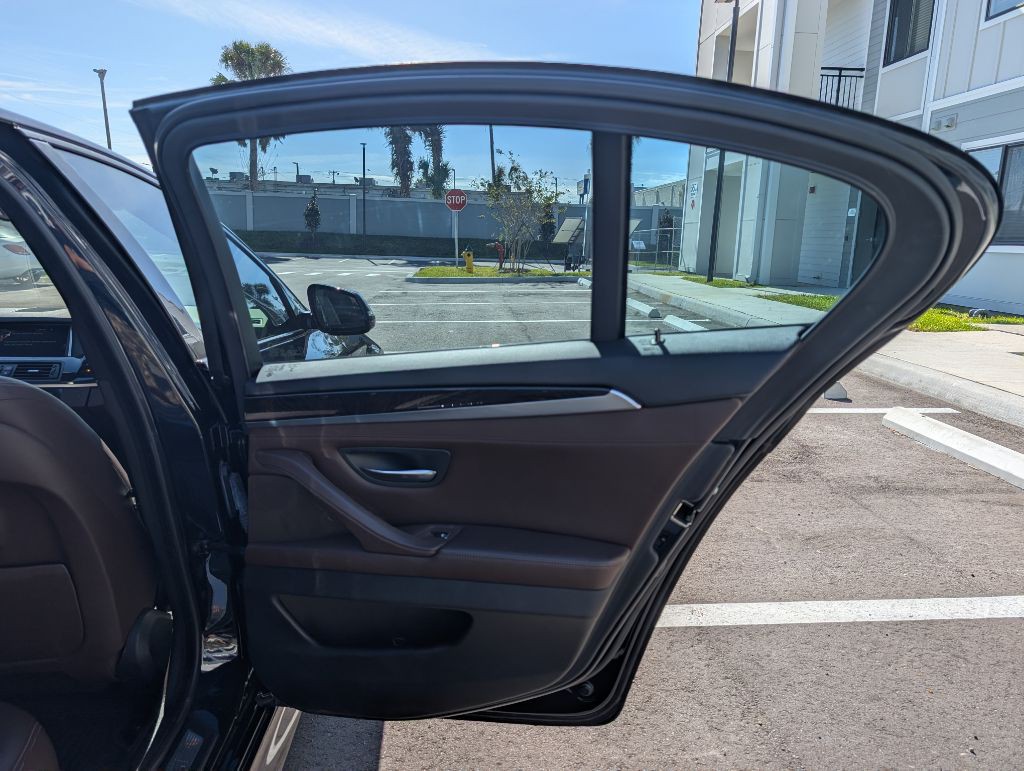 2016 BMW 5 Series Image 20