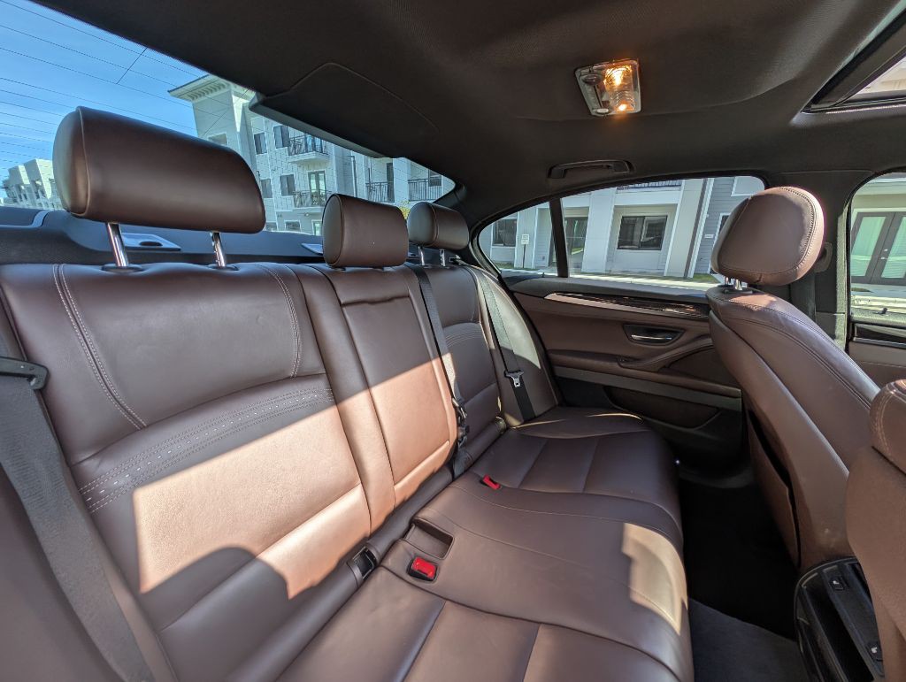 2016 BMW 5 Series Image 22