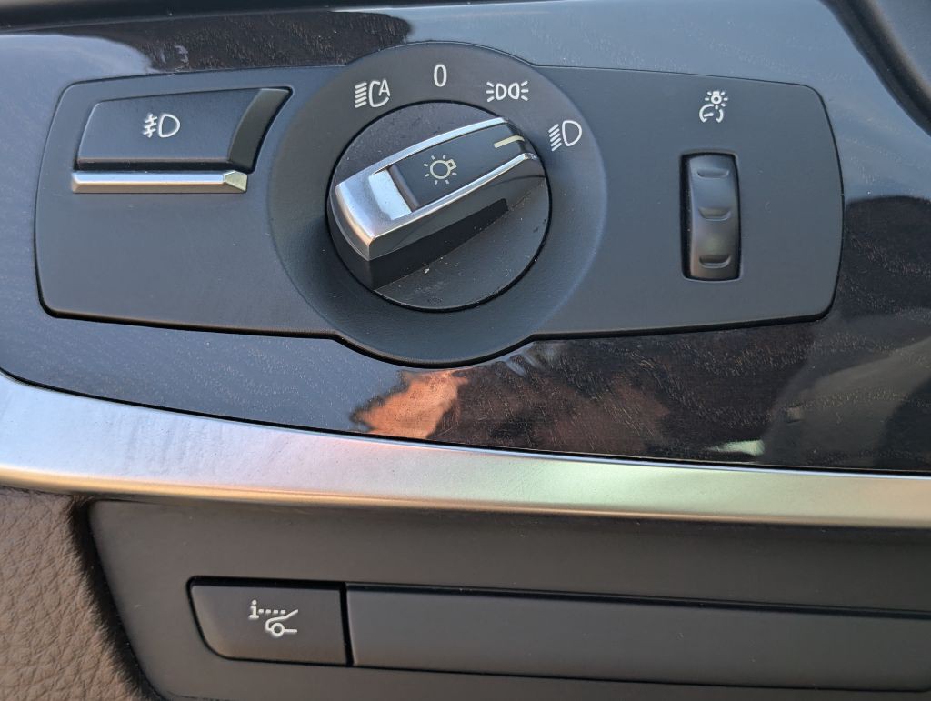 2016 BMW 5 Series Image 33