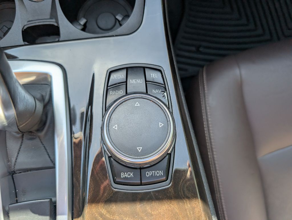 2016 BMW 5 Series Image 40