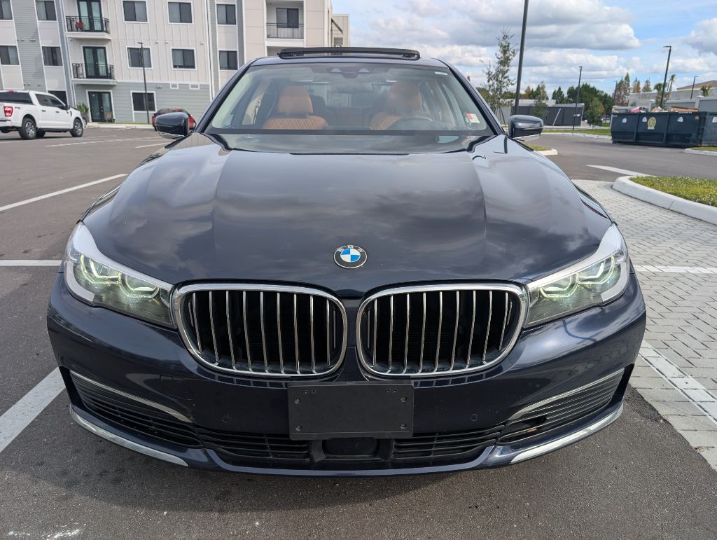2019 BMW 7 Series Image 2