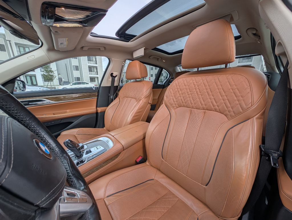 2019 BMW 7 Series Image 16
