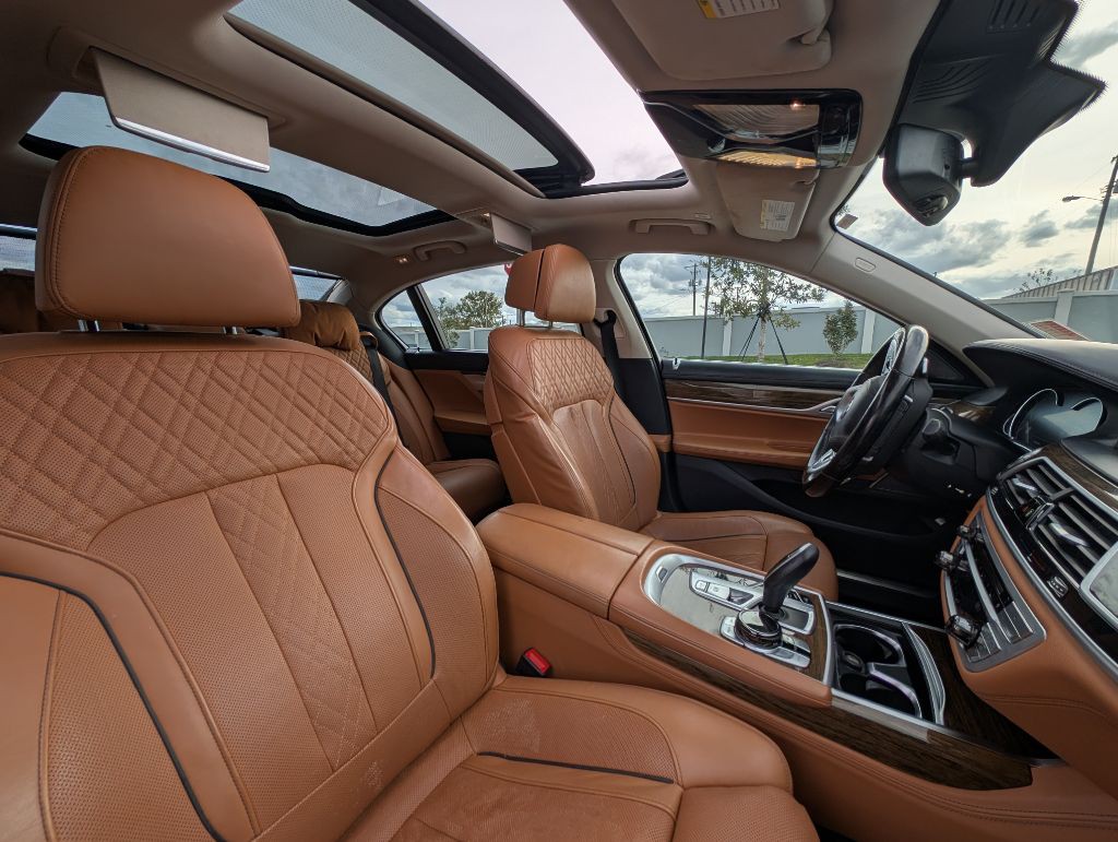 2019 BMW 7 Series Image 25