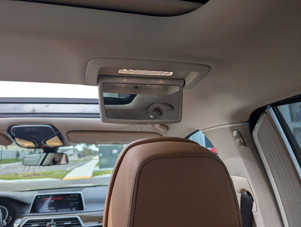2019 BMW 7 Series Image 34