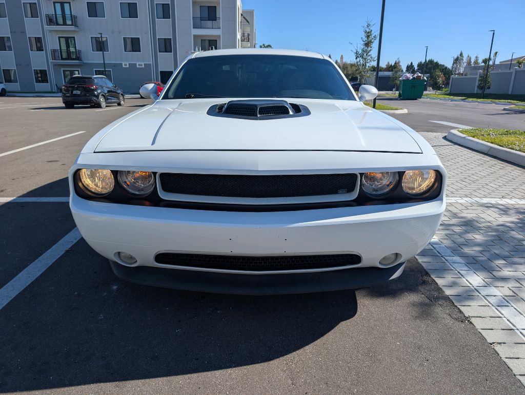 2014 Dodge Challenger Image 2