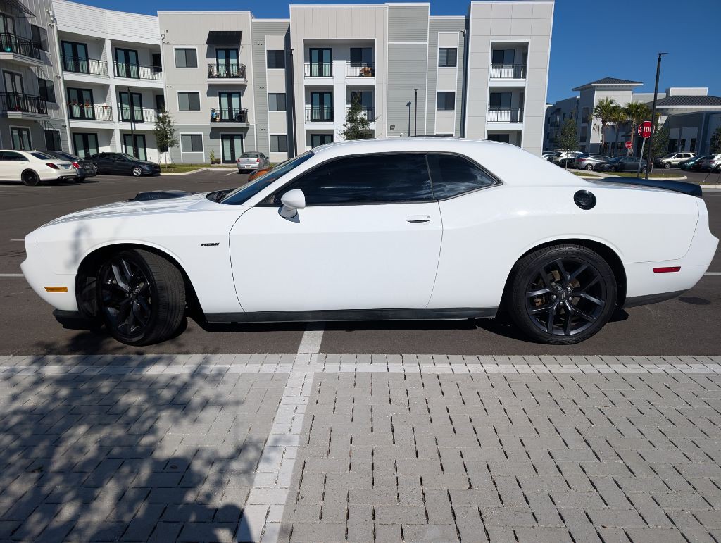 2014 Dodge Challenger Image 6