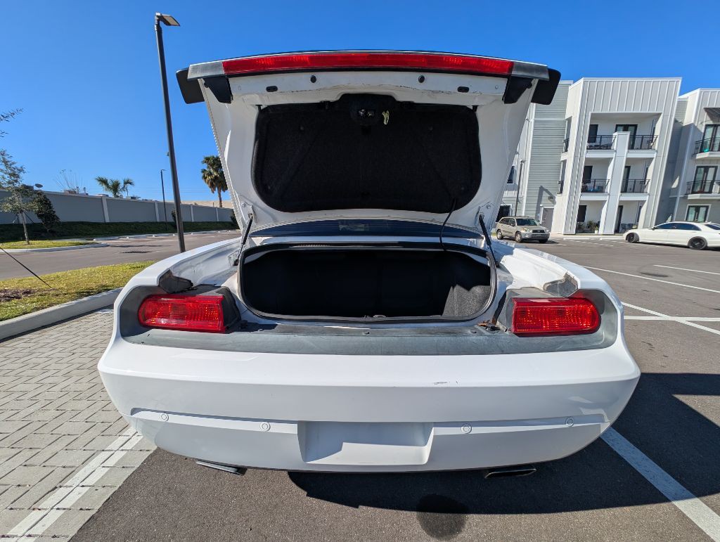 2014 Dodge Challenger Image 13