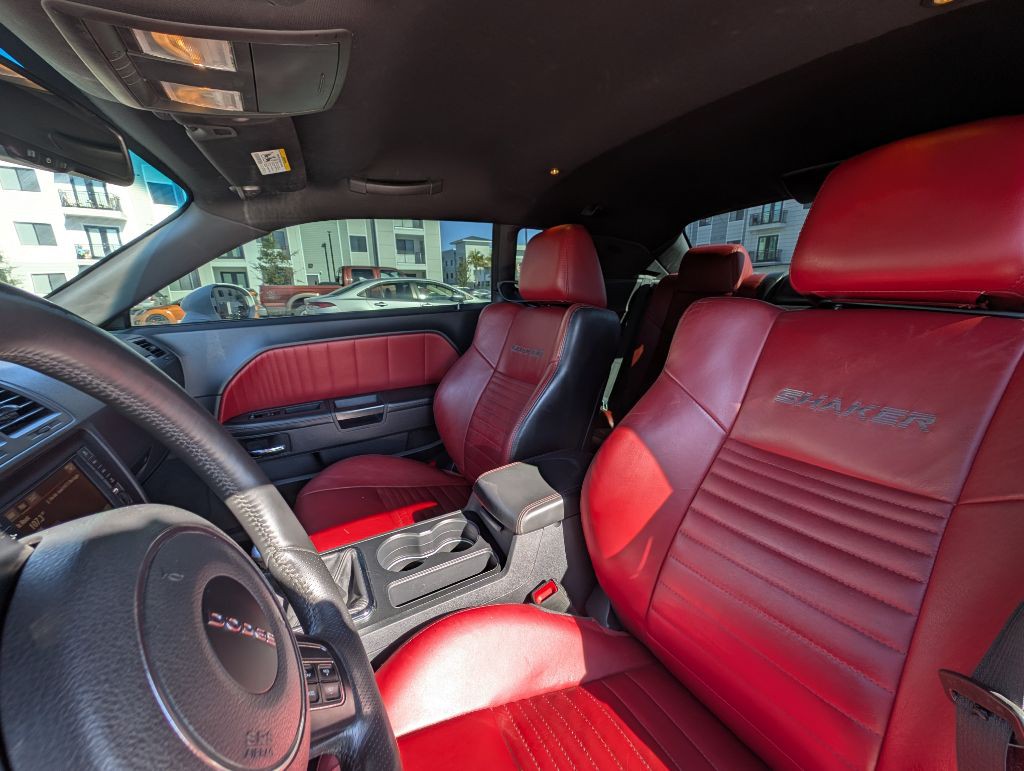 2014 Dodge Challenger Image 16