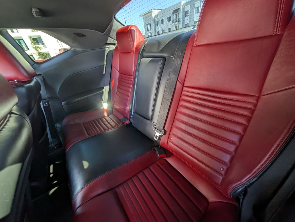 2014 Dodge Challenger Image 17