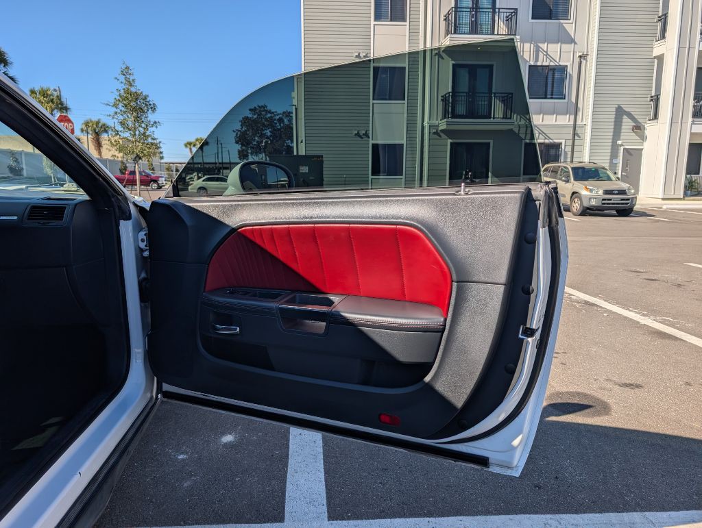 2014 Dodge Challenger Image 18