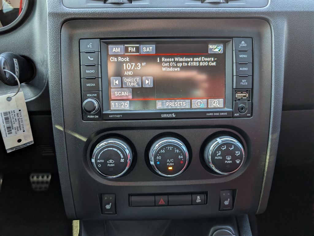 2014 Dodge Challenger Image 28