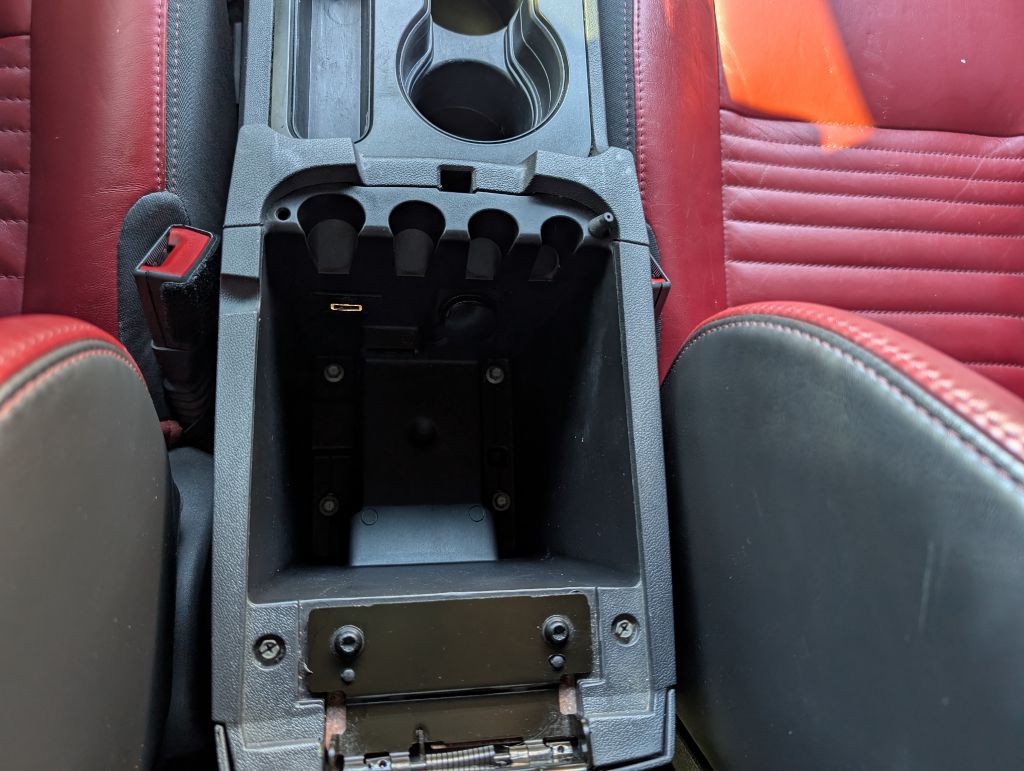 2014 Dodge Challenger Image 33