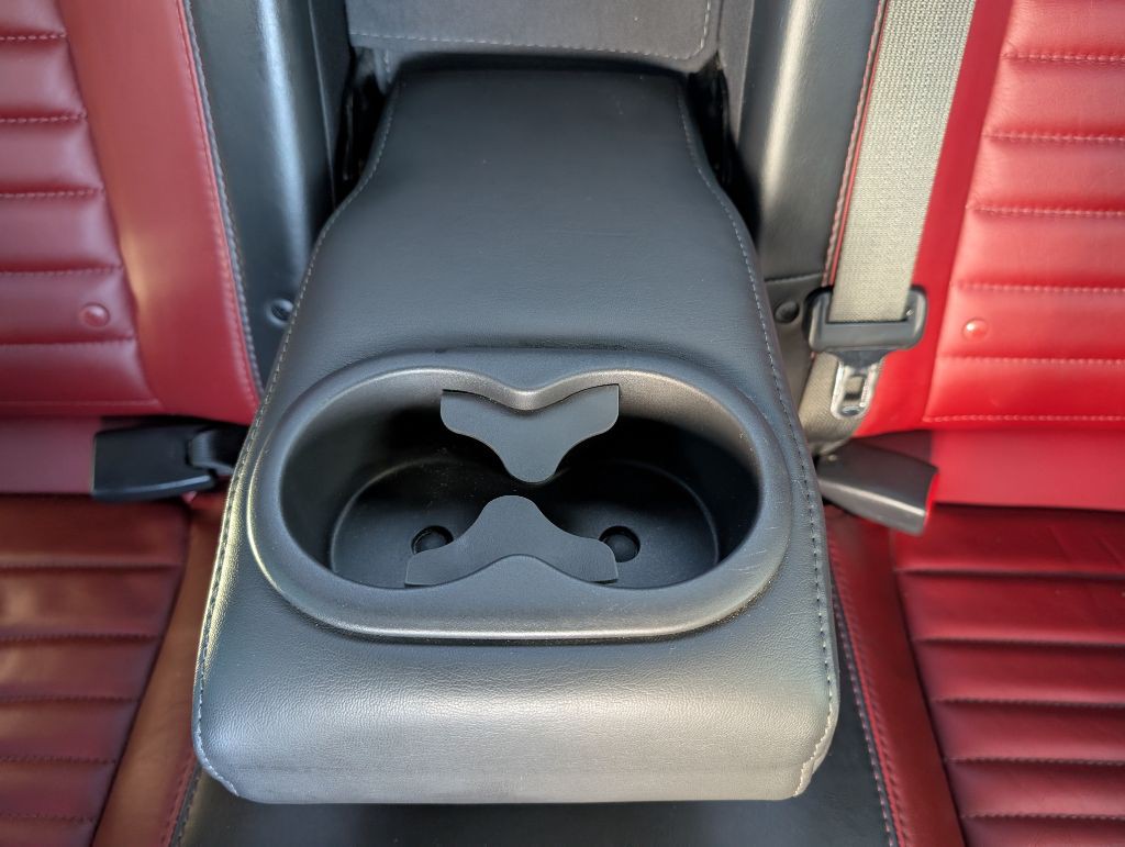 2014 Dodge Challenger Image 37