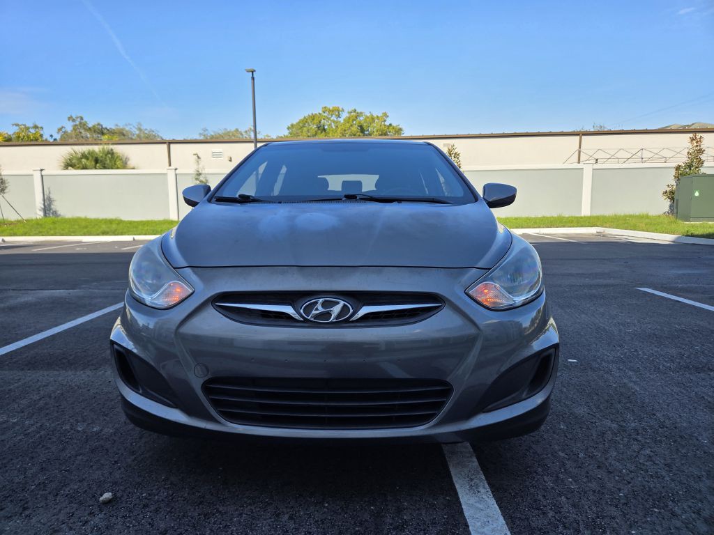 2014 Hyundai Accent Image 3