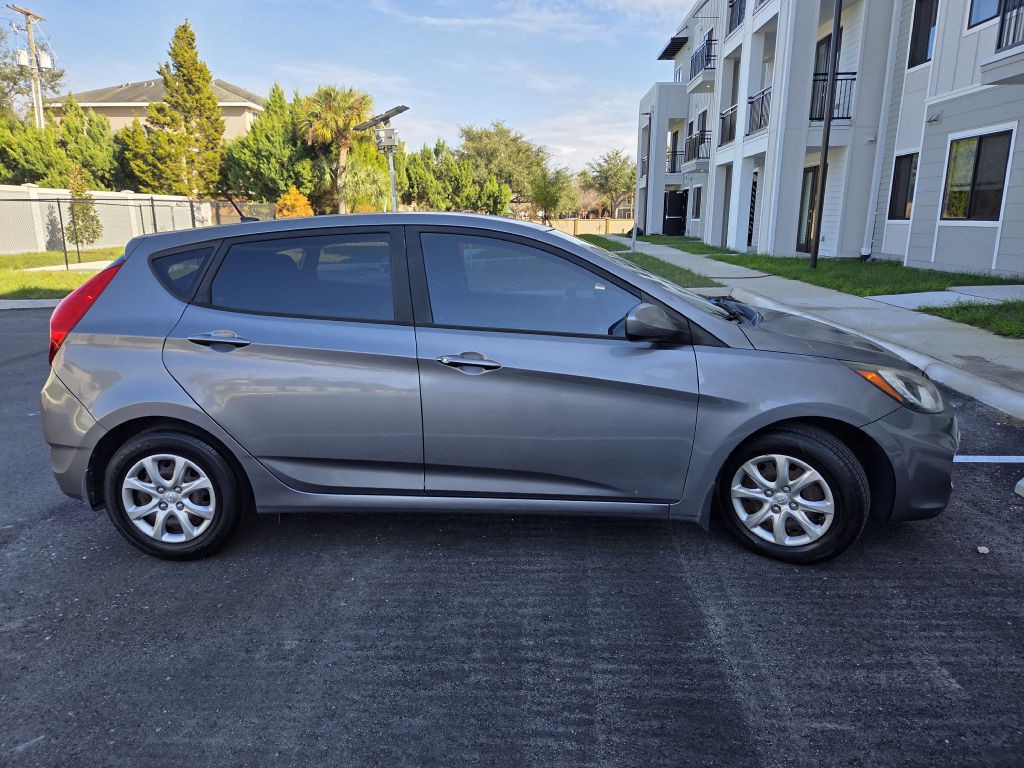 2014 Hyundai Accent Image 6