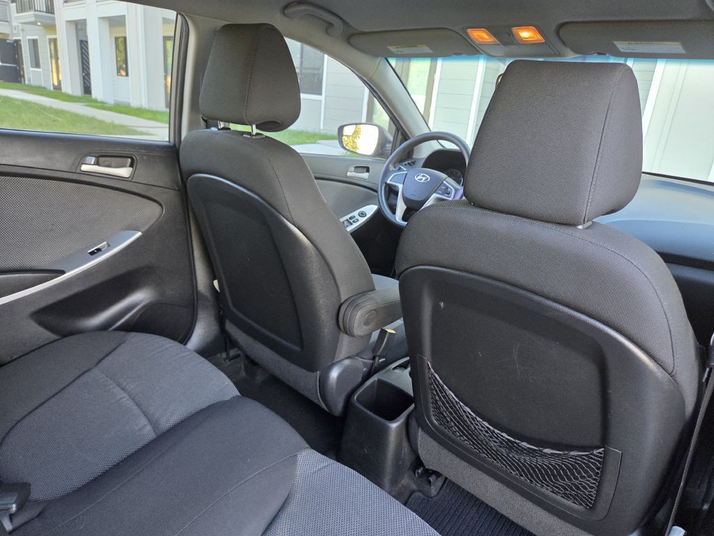 2014 Hyundai Accent Image 20