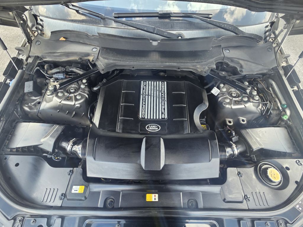 2017 Land Rover Range Rover Sport Image 11