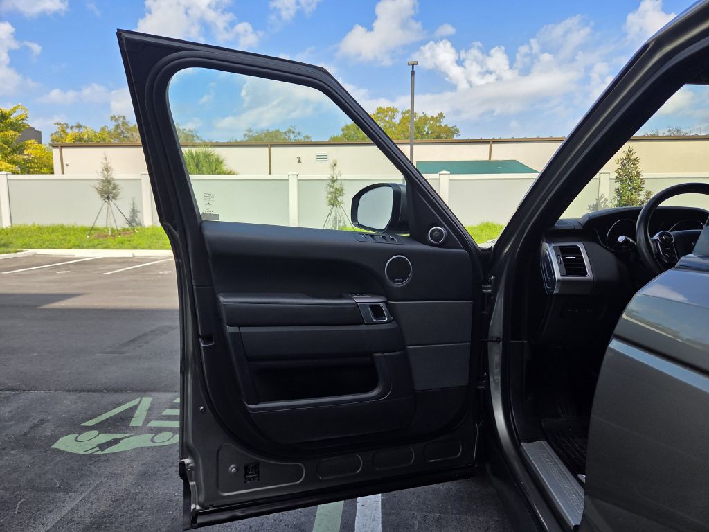 2017 Land Rover Range Rover Sport Image 23