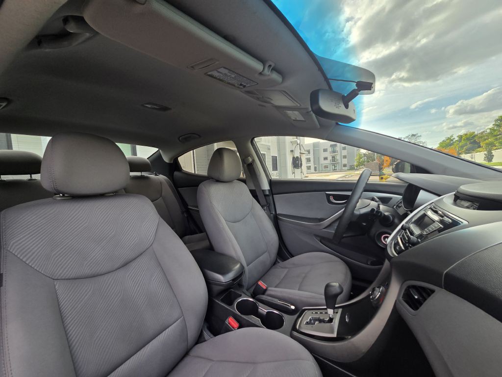 2013 Hyundai Elantra Image 26