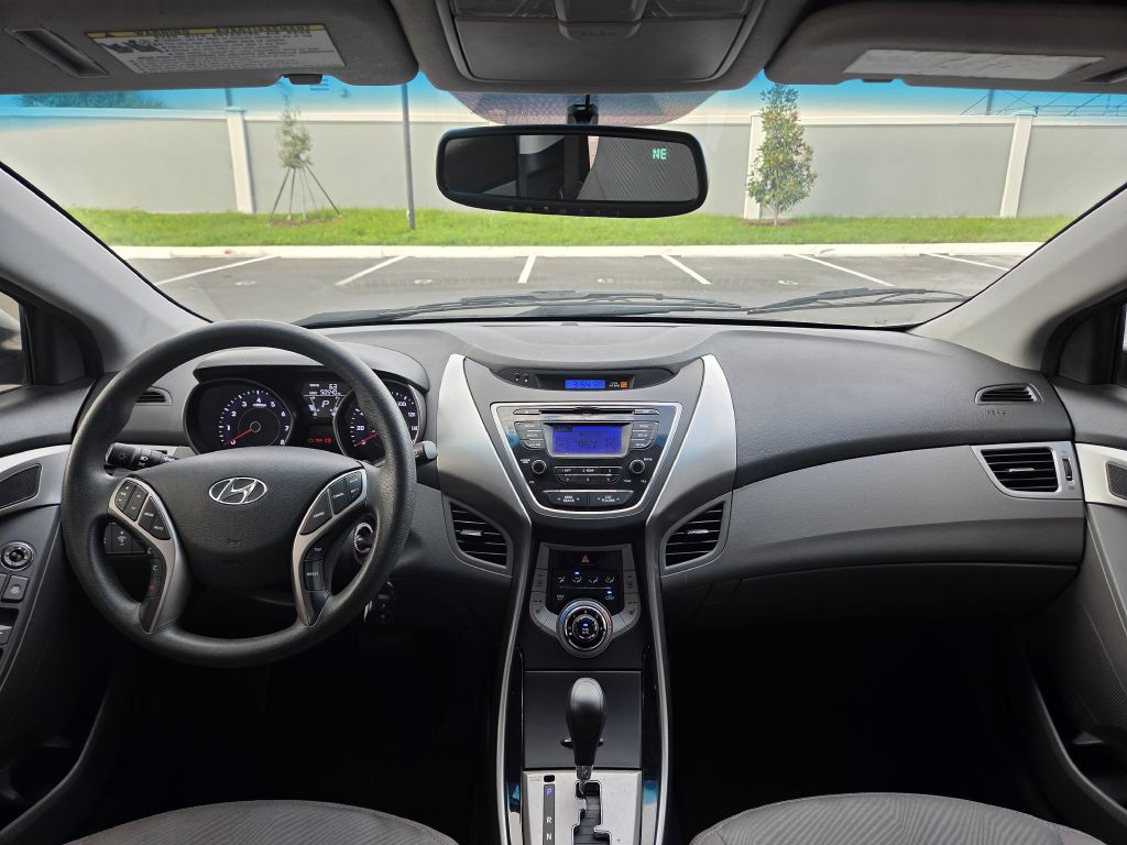2013 Hyundai Elantra Image 29