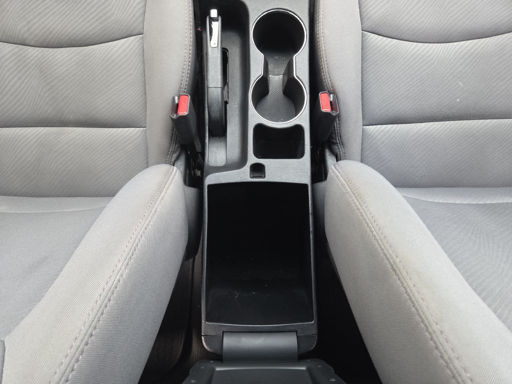 2013 Hyundai Elantra Image 40