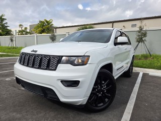 Image for 2018 Jeep Grand Cherokee Laredo ID: 7133271