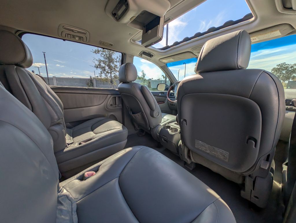 2004 Toyota Sienna Image 20