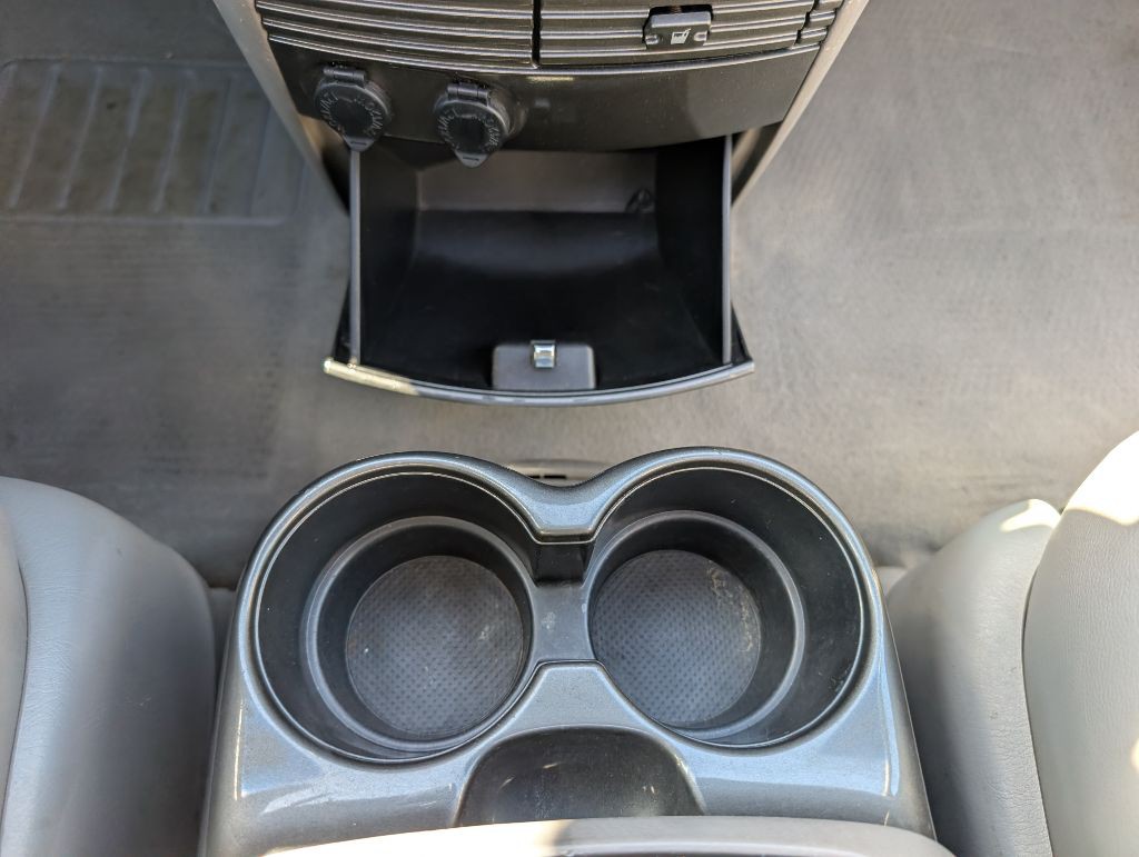 2004 Toyota Sienna Image 38