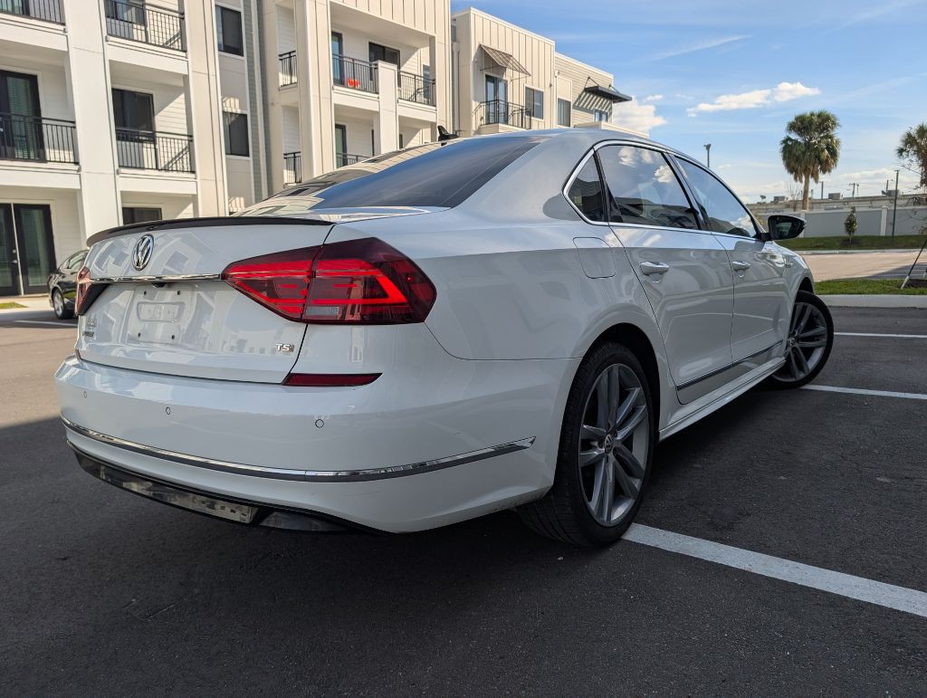 2019 Volkswagen Passat Image 7