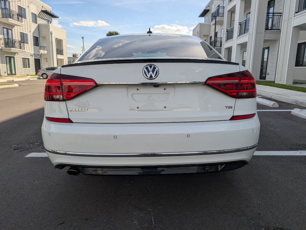 2019 Volkswagen Passat Image 8