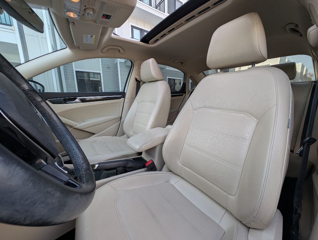 2019 Volkswagen Passat Image 16