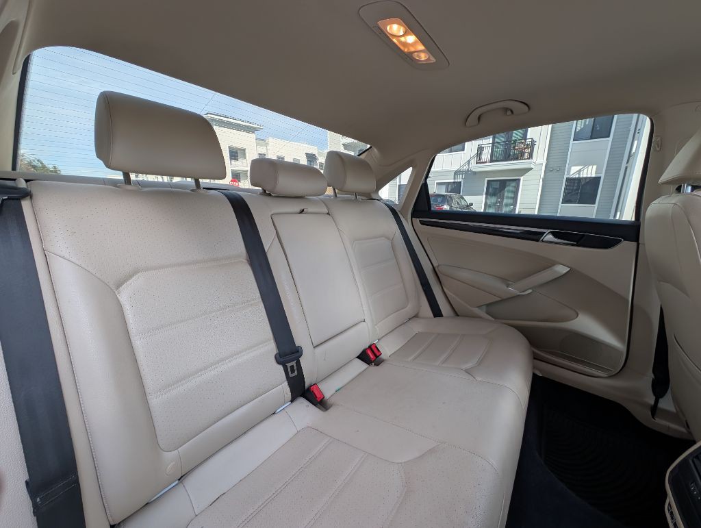 2019 Volkswagen Passat Image 22