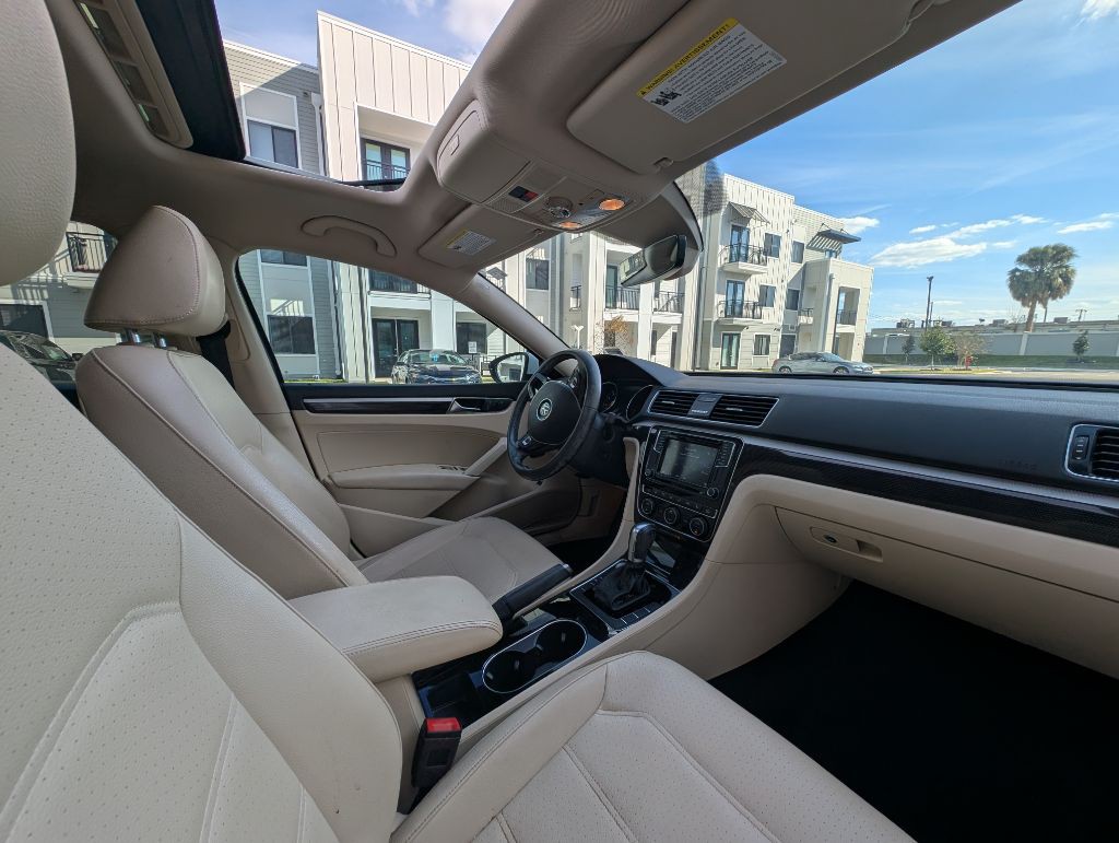 2019 Volkswagen Passat Image 24