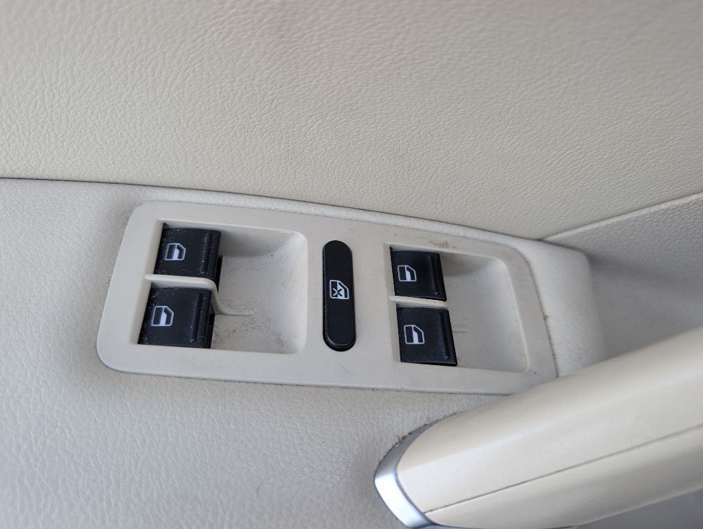 2019 Volkswagen Passat Image 31