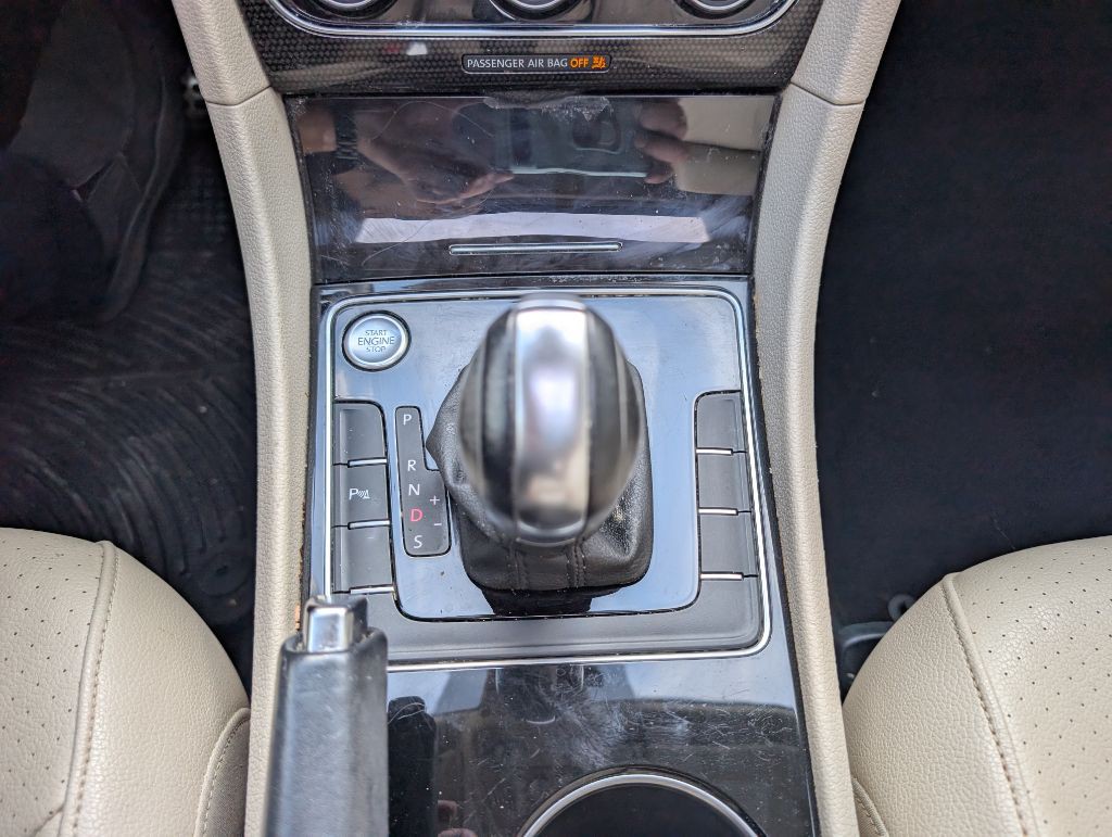 2019 Volkswagen Passat Image 37