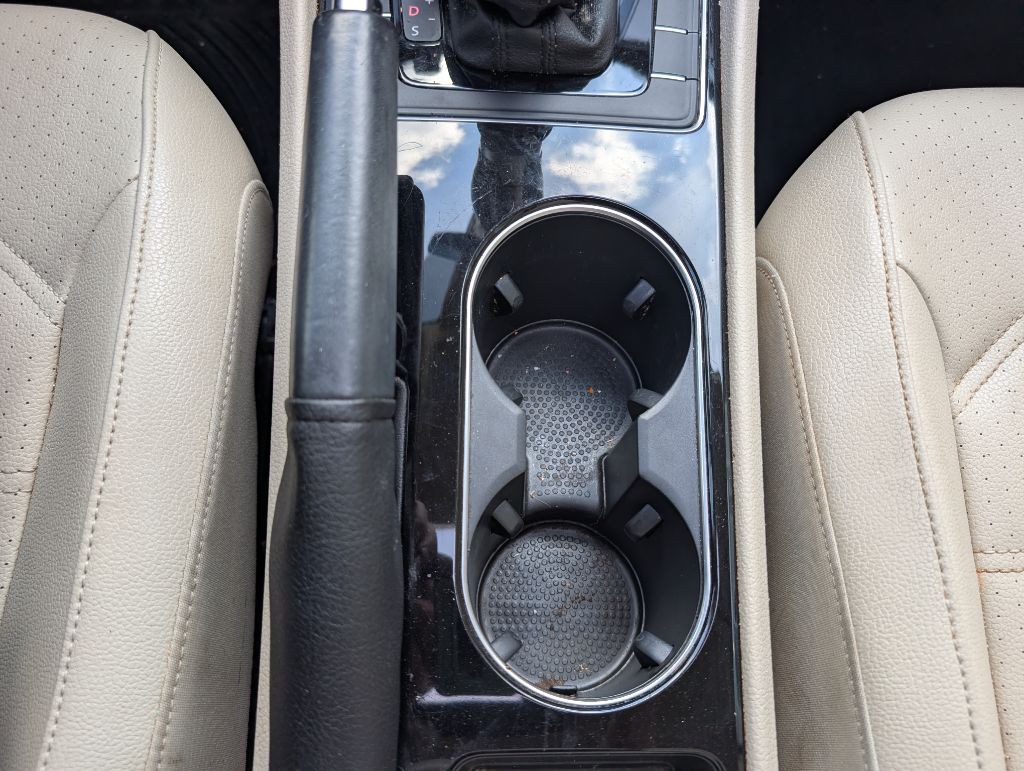 2019 Volkswagen Passat Image 39