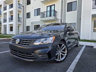 Image for 2017 Volkswagen Passat R-line ID: 7150696