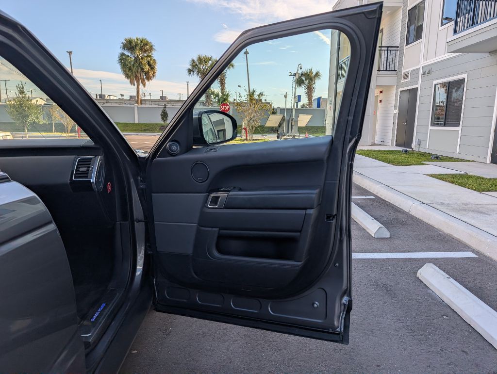 2016 Land Rover Range Rover Sport Image 25