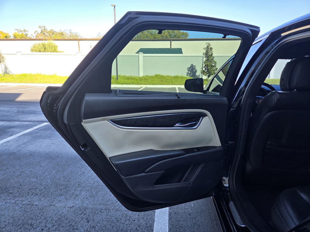 2014 Cadillac XTS Image 25