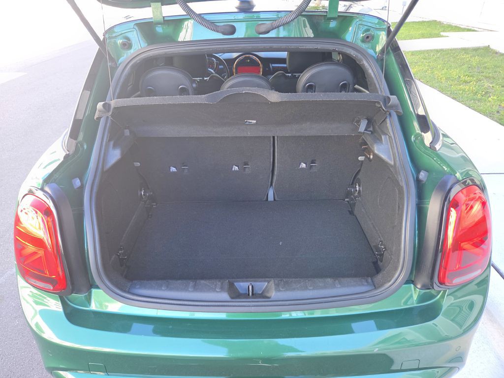 2020 MINI Cooper Image 15