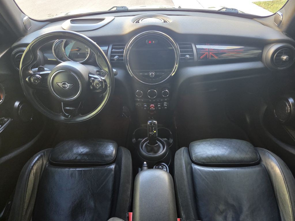 2020 MINI Cooper Image 27